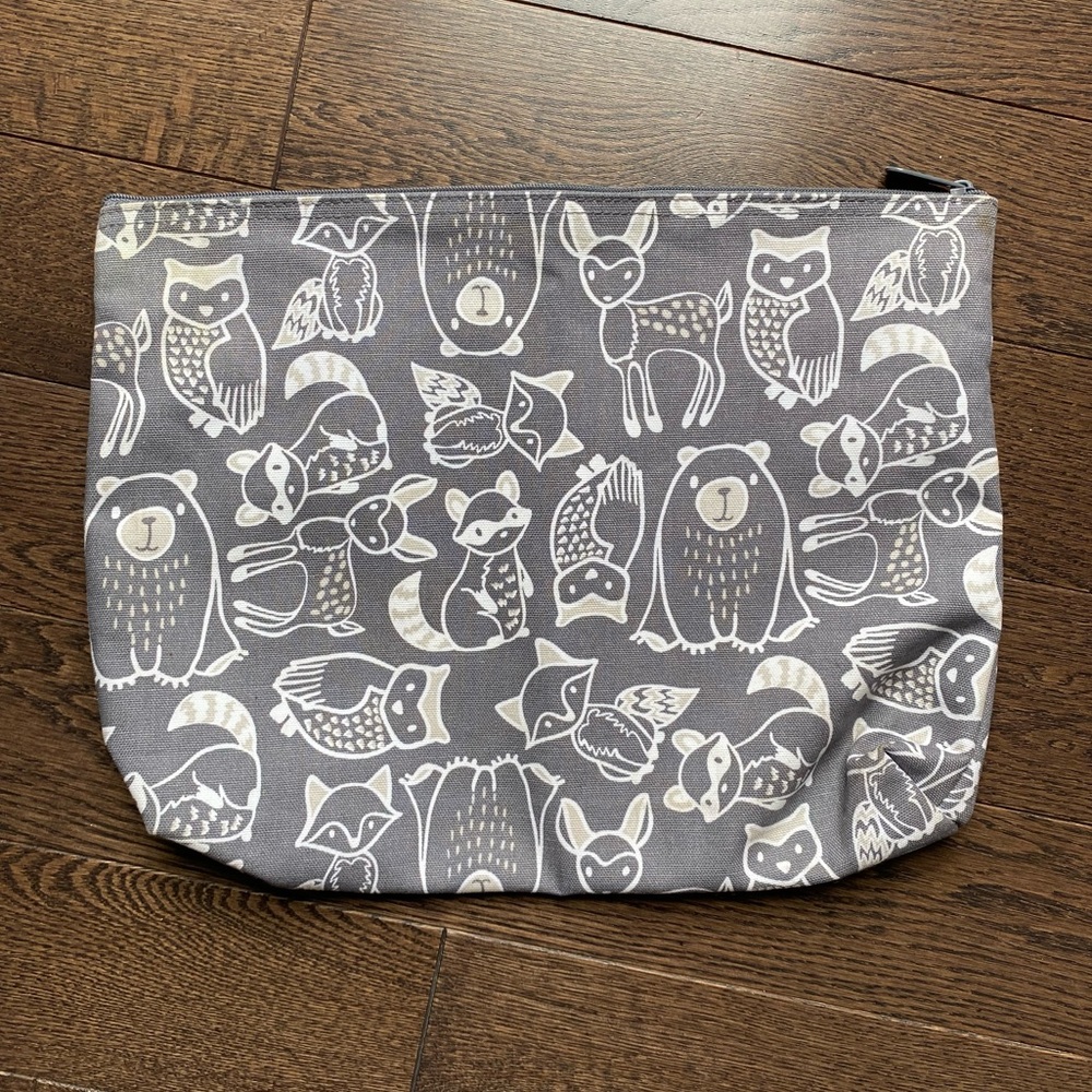 Thirty One Zipper Pouch